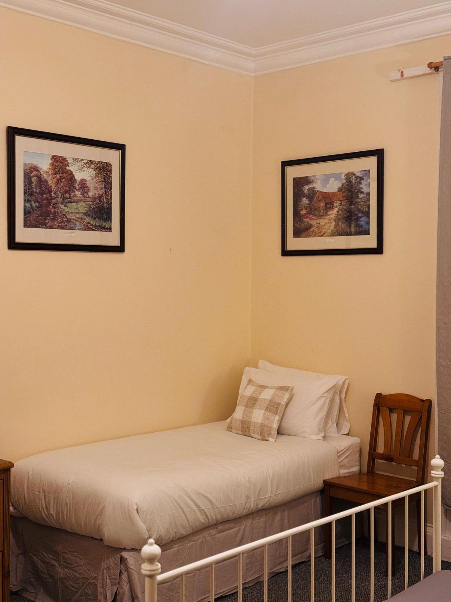 Edinburgh Travel Guest House Exterior photo