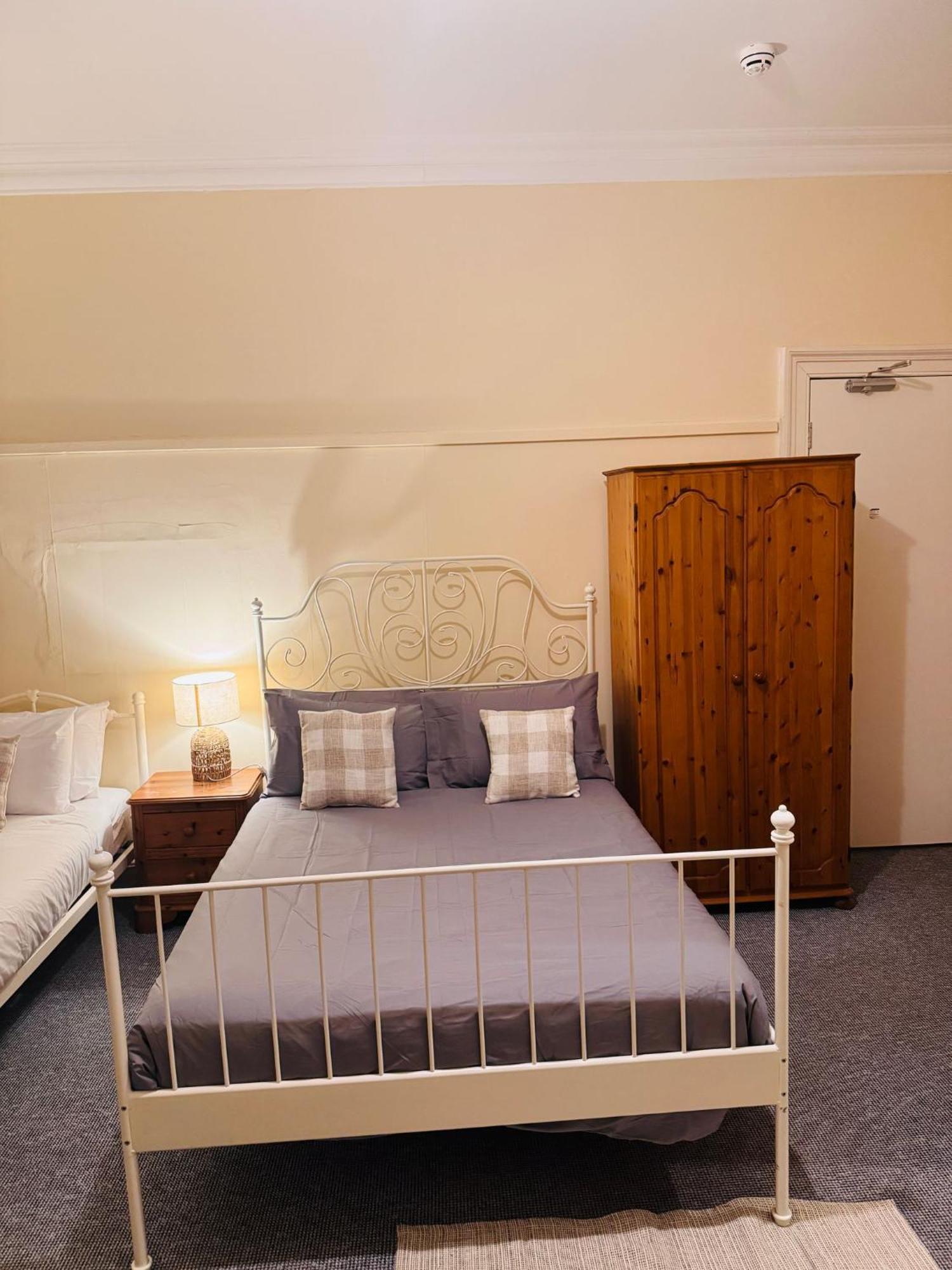 Edinburgh Travel Guest House Exterior photo