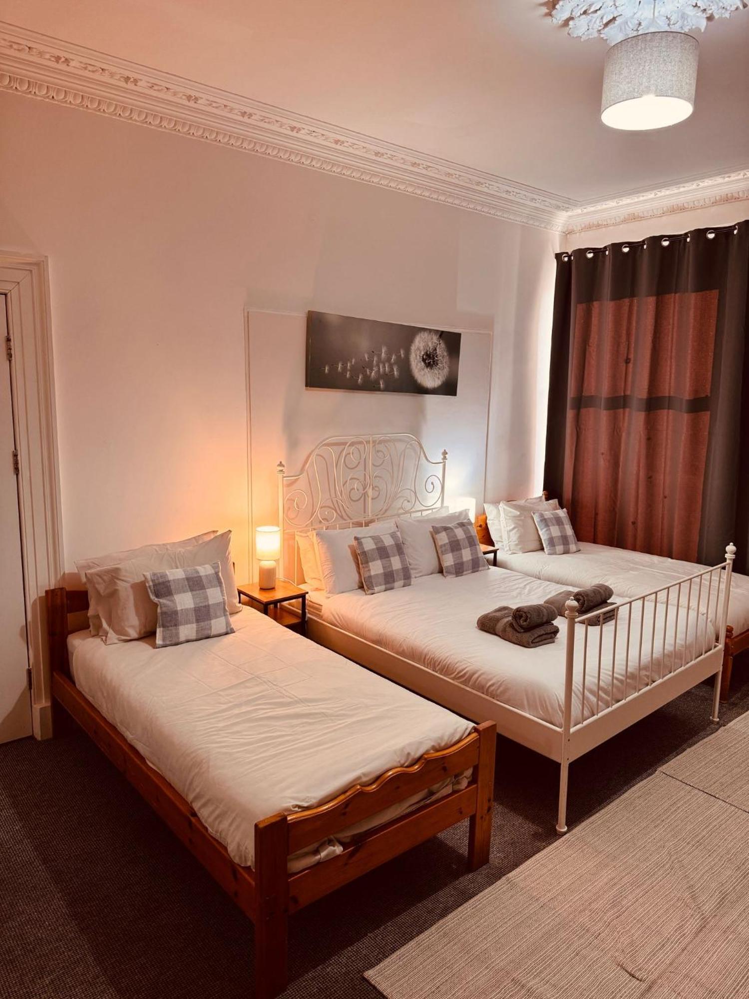 Edinburgh Travel Guest House Exterior photo