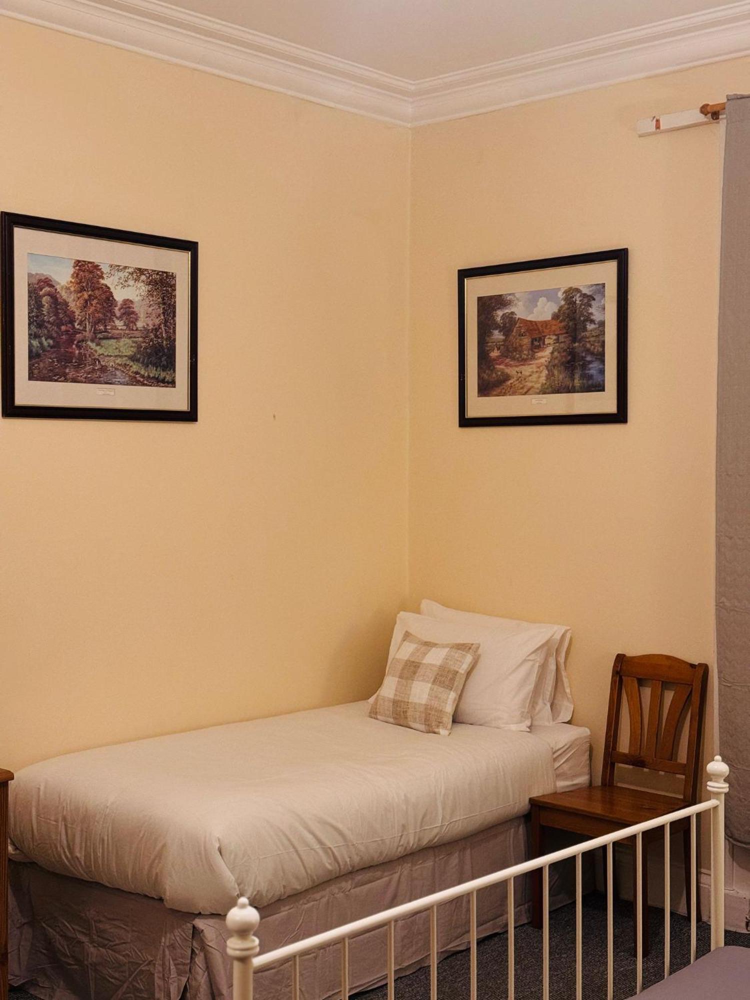 Edinburgh Travel Guest House Exterior photo